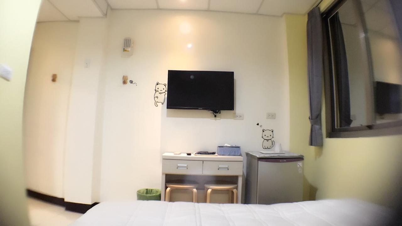 Hfun Hotel Kaohsiung Luaran gambar
