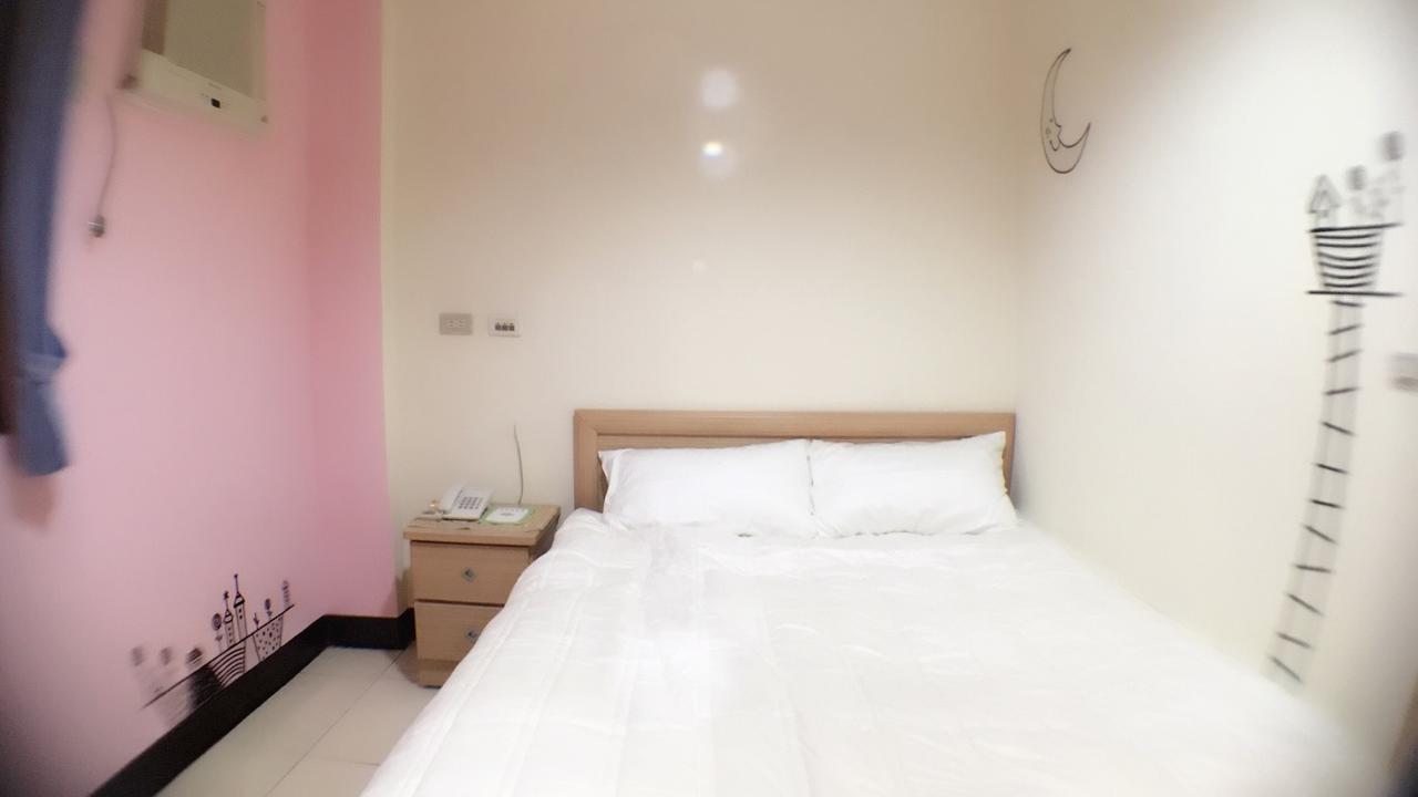 Hfun Hotel Kaohsiung Luaran gambar